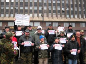 Воины АТО вышли на митинг требовать освобождения политзаключенных