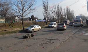 В Бердянске водитель сбил скутеристку, а затем подменил авто
