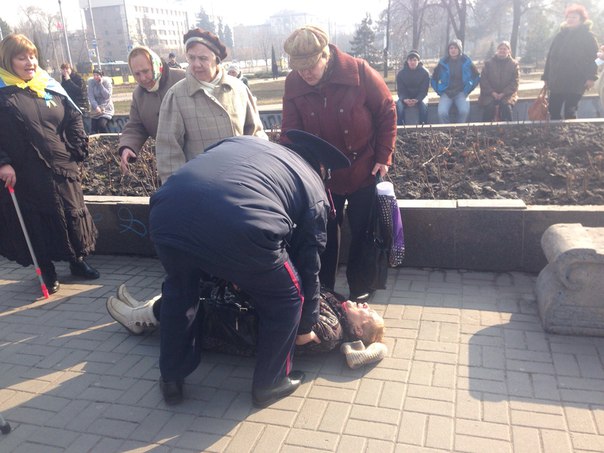 Оккупировавшие Запорожье фашисты разогнали митинг в защиту памятника Ленину