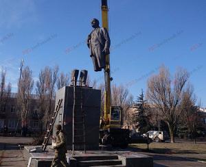 В Запорожской области от Ленина остались только ноги