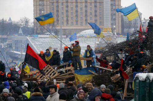 Добро пожаловать на дно: к годовщине евромайдана