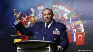 Бридлав: НАТО не говорит о холодной войне, а готовится решить возникшую проблему