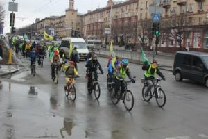 В Запорожье прошел традиционный велопробег