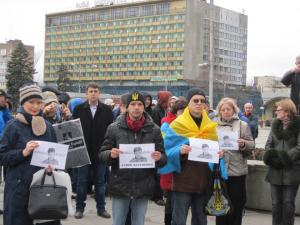 Запорожцы поддержали Савченко «живой цепью» (ФОТО)