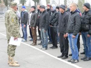 Будущие контрактники отправились в учебные центры