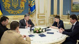 Порошенко рассказал о договоренности вернуть еще двоих украинцев
