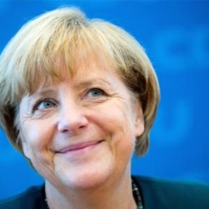 Меркель не видит оснований для отмены санкций против РФ