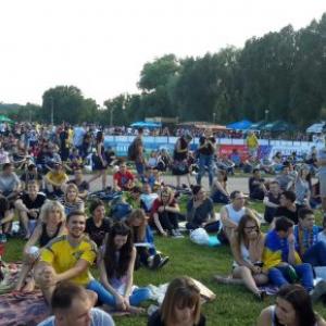 В запорожской фан-зоне собралось около 5 тыс. человек