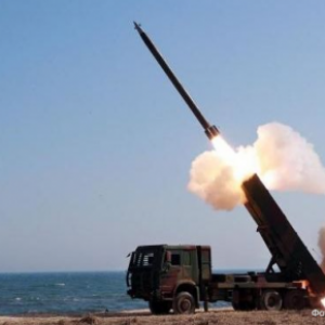 Северная Корея 2 раз за сутки запустила баллистическую ракету