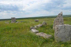 В Запорожской области создают парк из гигантских каменных глыб (ФОТО)