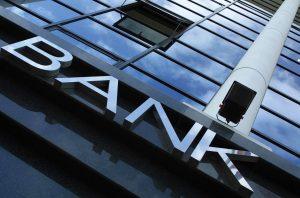 Вкладчики «прогоревших» банков смогут вернуть деньги по новым стандартам