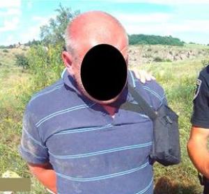 Пьяный водитель мопеда пытался убежать от полицейских (ФОТО)