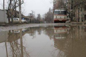 Школьники тонут в грязи, власть бездействует