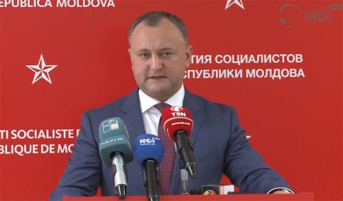 Президент Молдавии отверг предложение участвовать в петушином параде Сороса