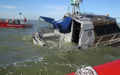 Боевой катер киевских карателей взорвался в Азовском море