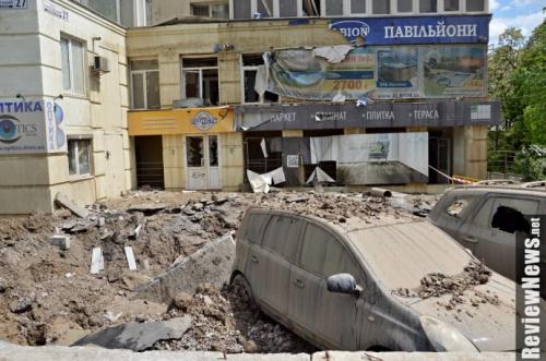 В Киеве рванула труба с горячей водой, фонтан лупил до 7-го этажа