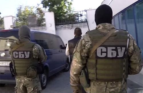 Киевские путчисты оскандалились вербовкой крымчан для шпионажа