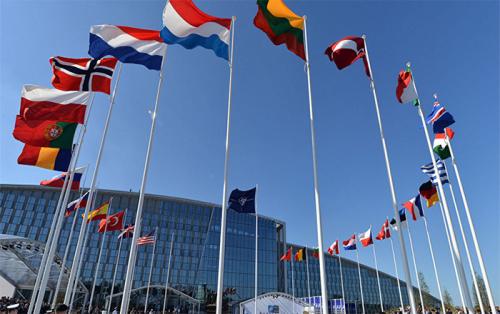 Брюссельский саммит НАТО: США будут искать свежее "пушечное мясо"