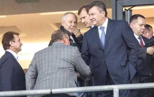 Янукович пришел, а президента РФ - нет