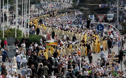 В Киеве, в Крестном ходе приняло участие четверть миллиона верующих