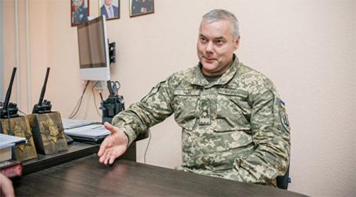 В преддверии развала генералы на Украине занялись промыванием мозгов