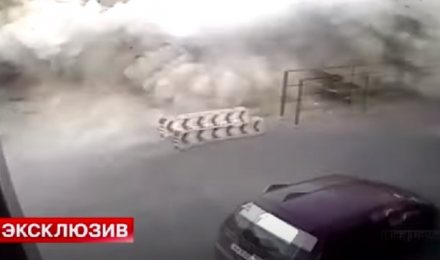 Обстрел мирных районов Донецка — видео